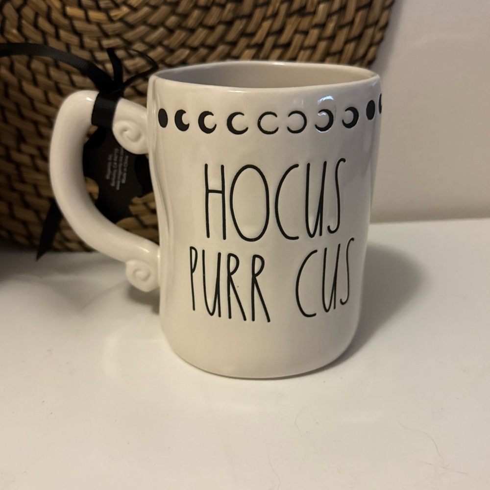 Rae Dunn HOCUS PURR CUS Black Cat Halloween Coffee Mug Double Sided NEW - Picture 2 of 2